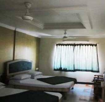 Hotel Shree Maruti, Gandhidham 4